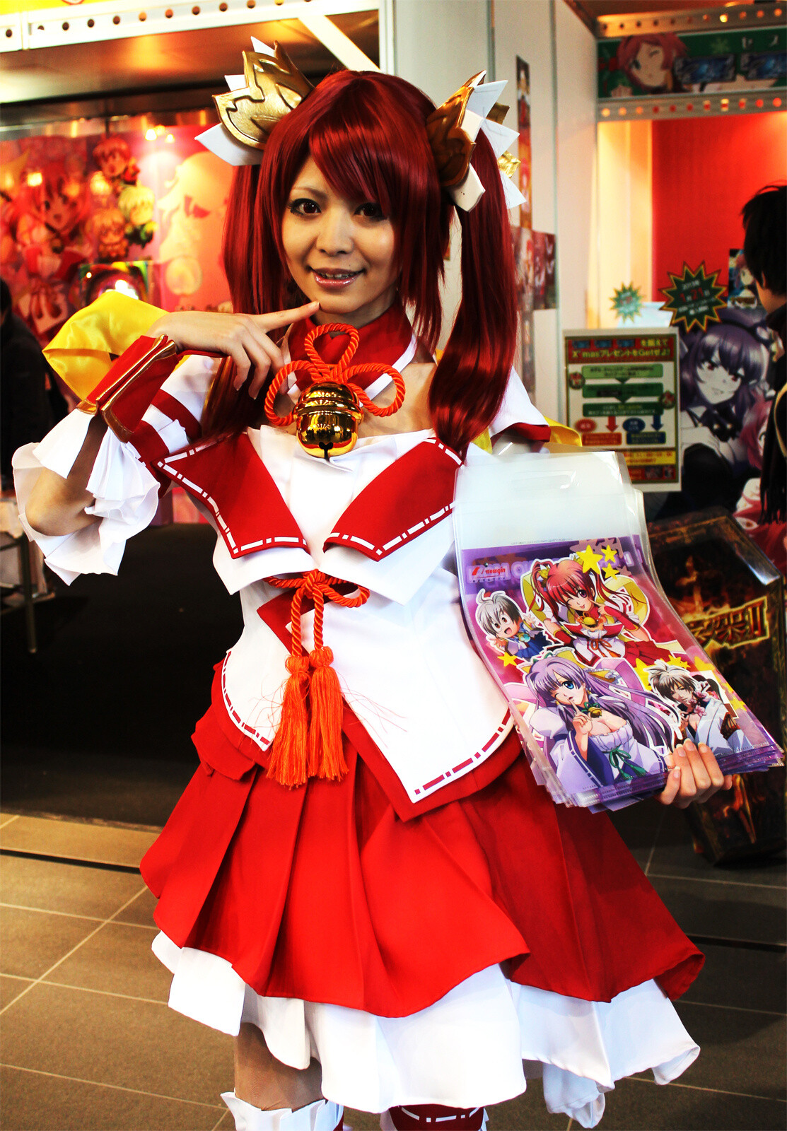 Otaku Flood the Streets of Akihabara for the Winter Radio Kaikan Festival! [1/2] 0