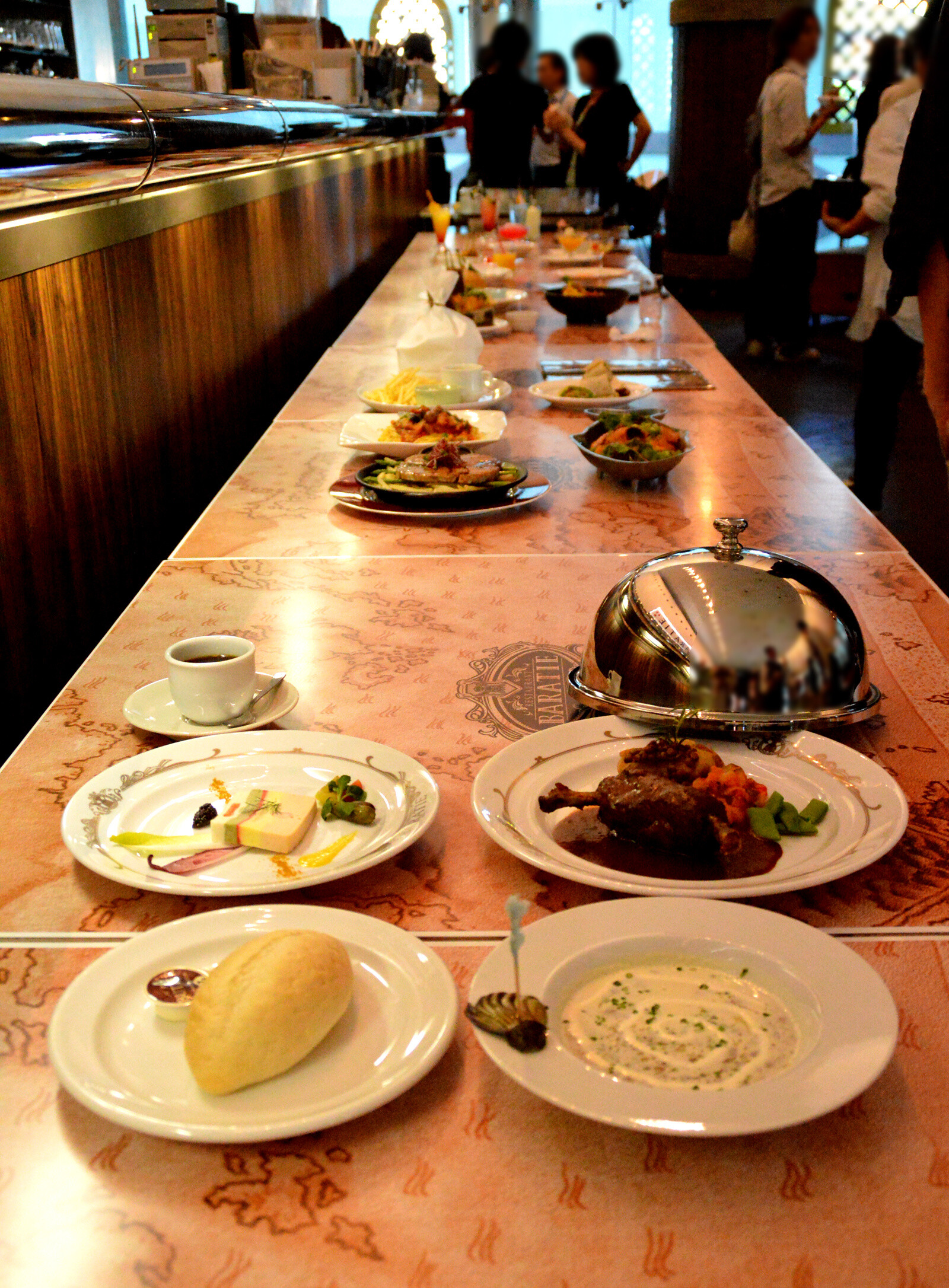 The lineup of the menu is planned to be changed every few months. 16