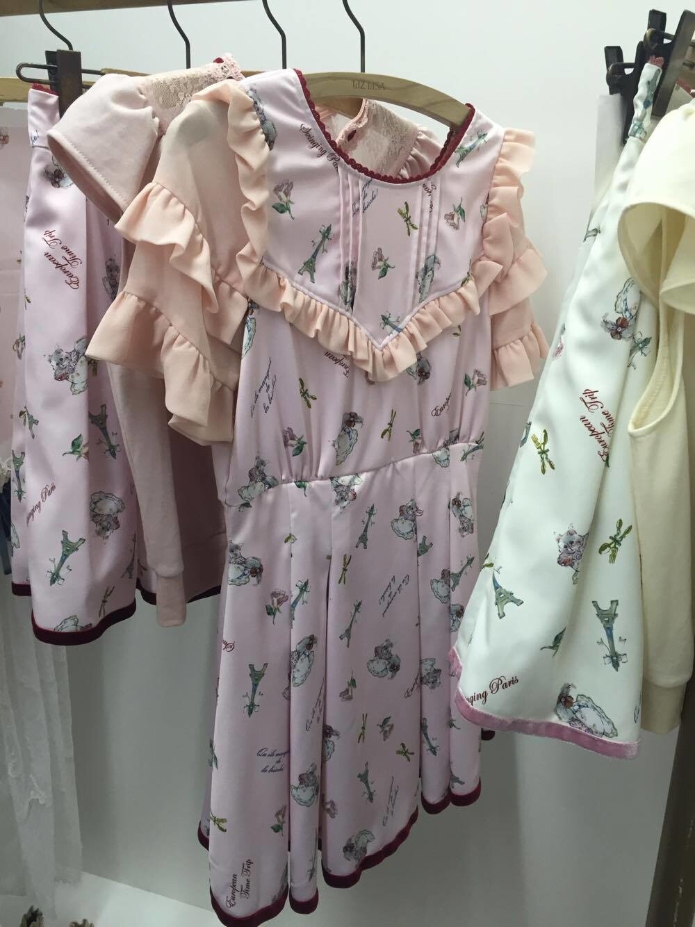 [J-Fashion] LIZ LISA Autumn 2016:  A Charming European Sisterhood 4