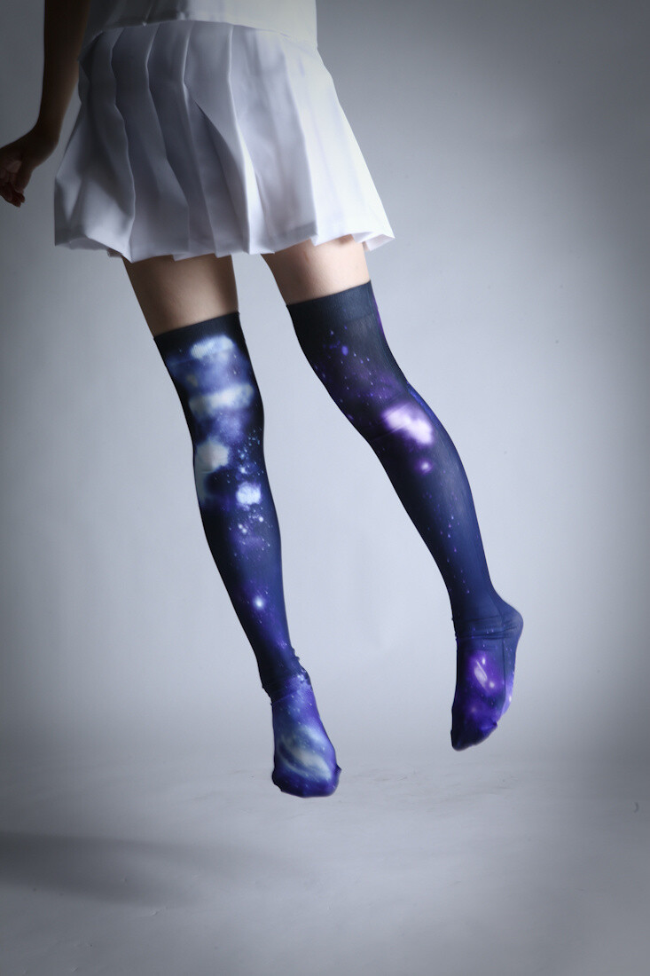 A Must-See for Fans of Zettai Ryoiki & Knee-High Socks! People Who Are Wild About Knee-High Socks [Original Gravure] [1/2] 0