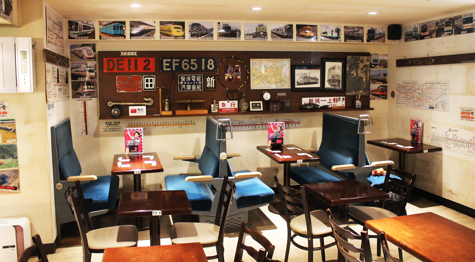 LittleTGV: A Railroad Concept Bar and Restaurant for Train Otaku in Akihabara 2