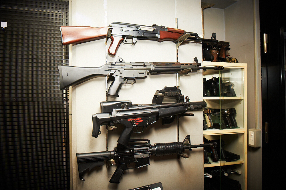 Commemorating the Release of the Newest Volume - Experience the World of *Black Lagoon* Through a Collaboration with Shooting Bar EA 9