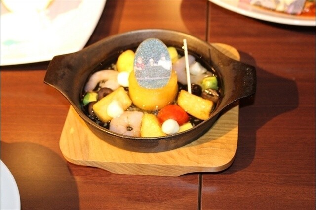 Is Gin Opening a Cafe to Repay His Debt?! Cafe & Bar Characro feat. Gintama Opens in Ikebukuro 19