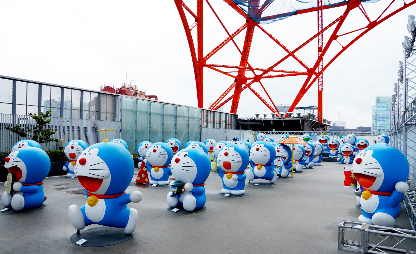 Doraemon as far as the eye can see! 1