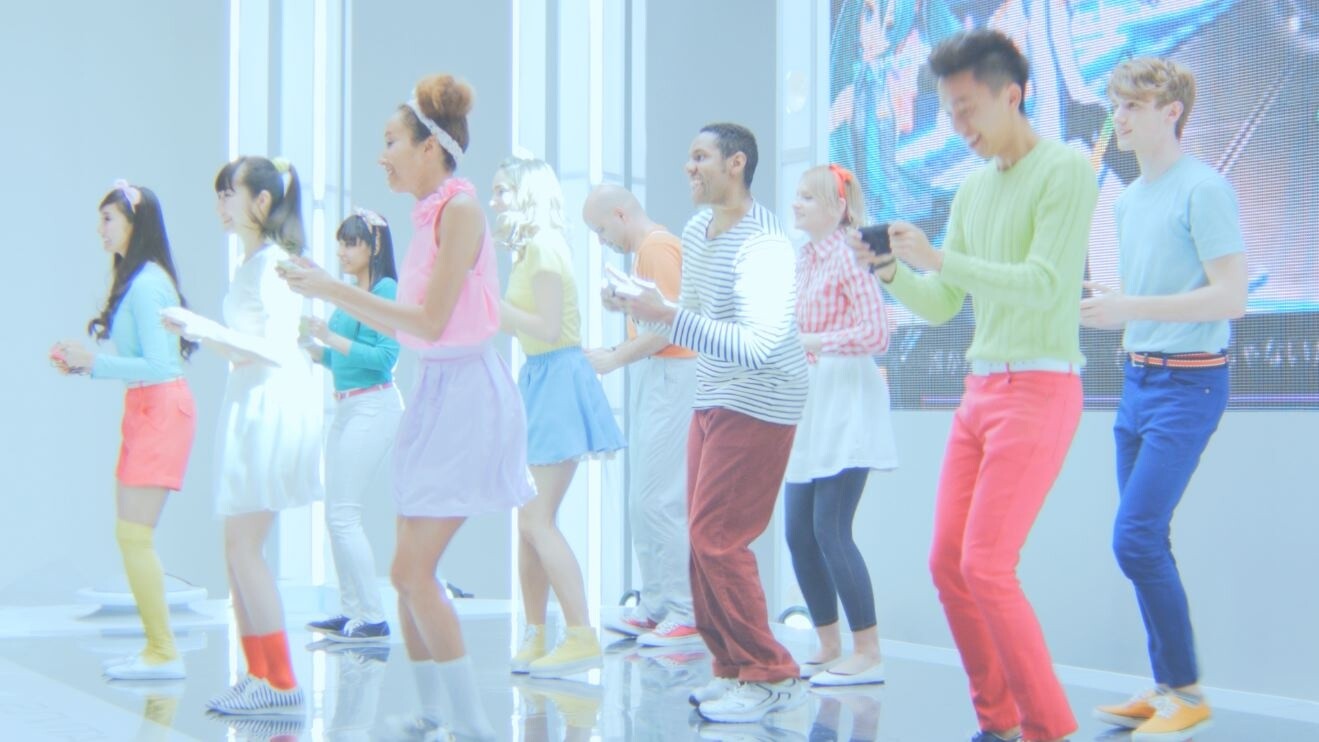 Popular Cosplay Idol Alodia Appears in TV Commercial Commemorating the Release of *Hatsune Miku: Project Diva F 2nd* 2