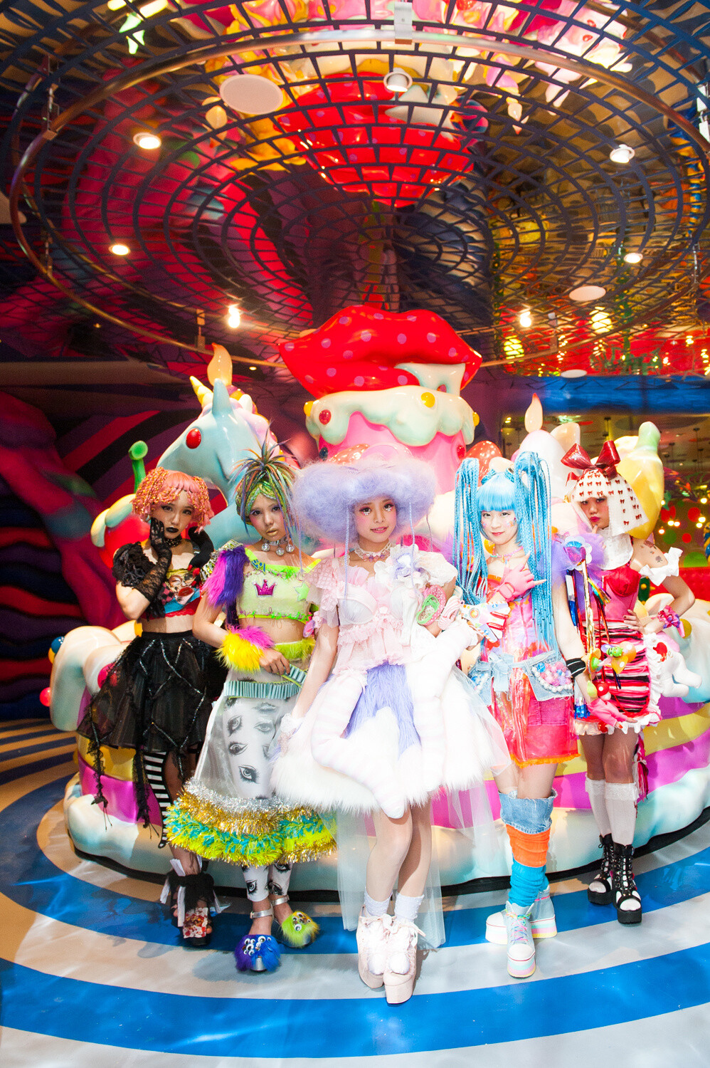 A cafe where you can experience the latest in Harajuku pop culture has opened - the Kawaii Monster Cafe. 23