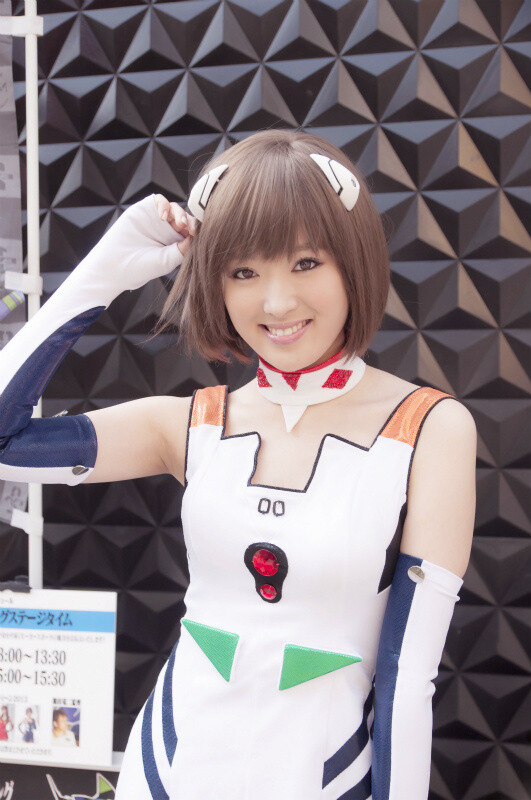 Super-Hot Race Queens Gather at the Evangelion Store! 4