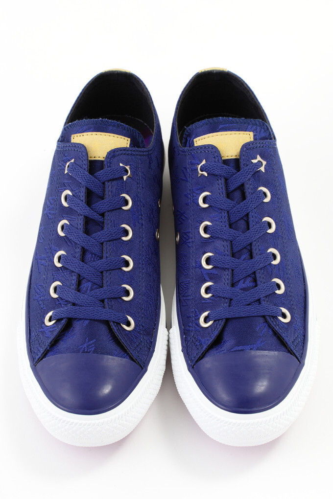 JoJo's Bizarre Adventure × Converse Part 2 Introduces Japanese Nishijin Weaves 1