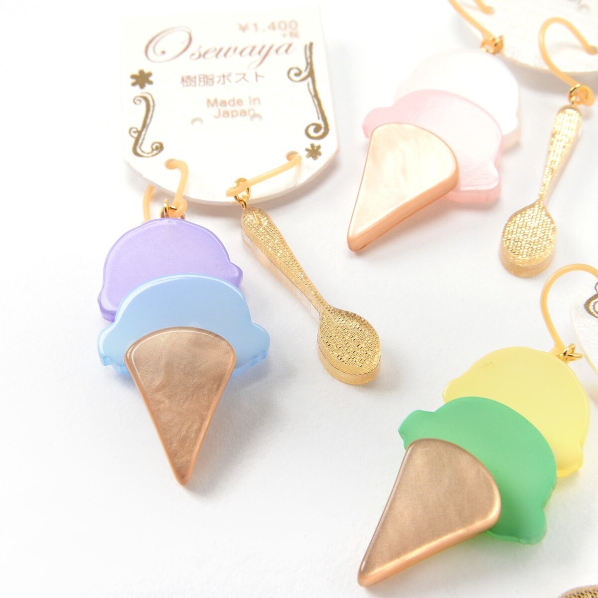 7 Deliciously Melty Ice Cream Fashion Items to Enjoy All Year Round 10