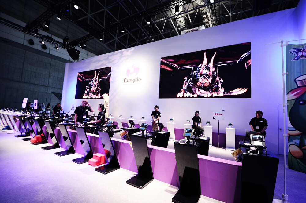 Tokyo Game Show 2013 Begins! One After Another, Gamers Become Glued to the Screens! 21