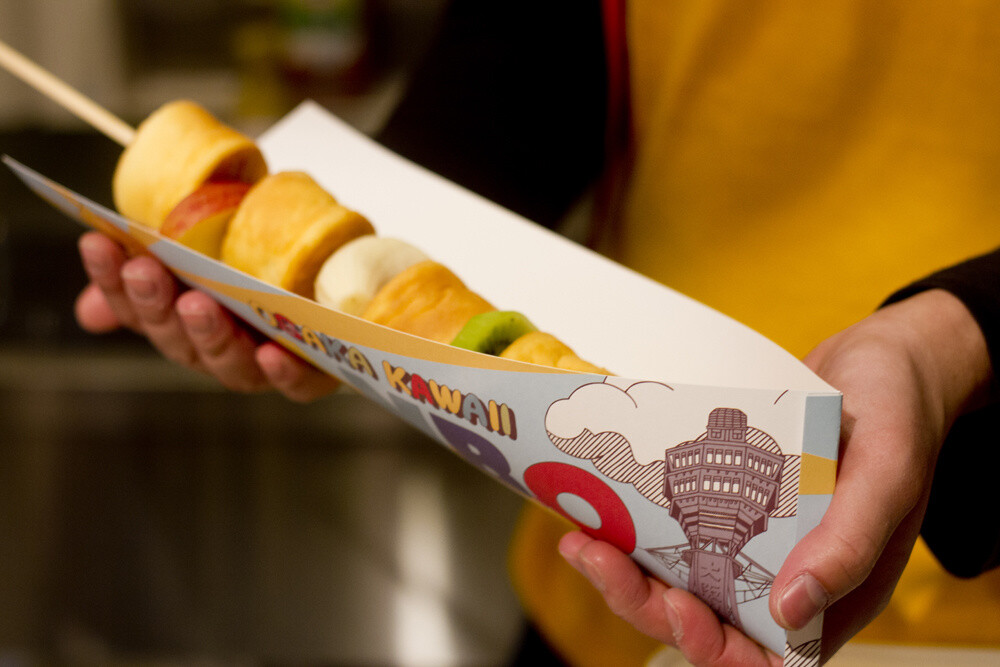 Enjoy a Dessert Skewer While Walking Around Osaka! 1