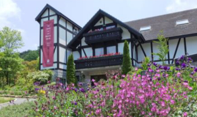 “Enjoy Alice in Wonderland with Musical Boxes ~A Fantastical Play Drawn in Sand Art~” Exhibition Opening its Curtains on Sept. 14! 3