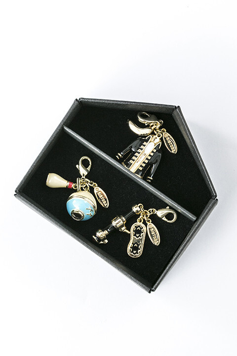 Show Off Your Gintama Style With SuperGroupies! 23