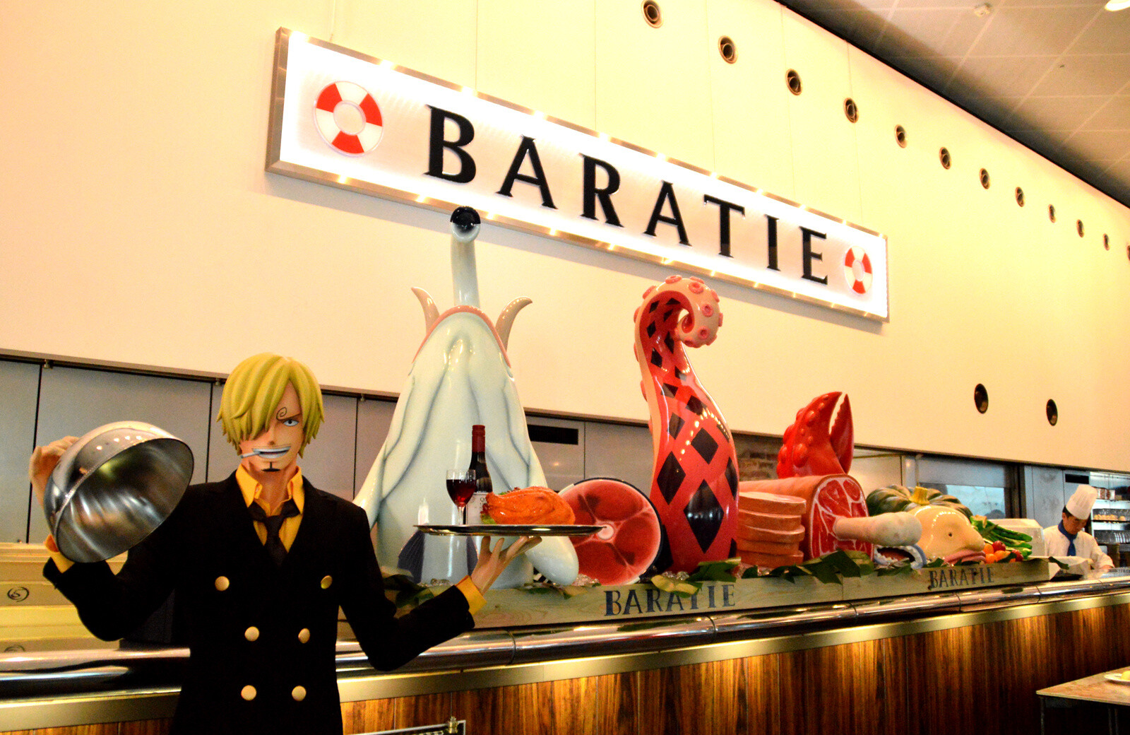 Inside the restaurant. We found substitute head chef Sanji! 4