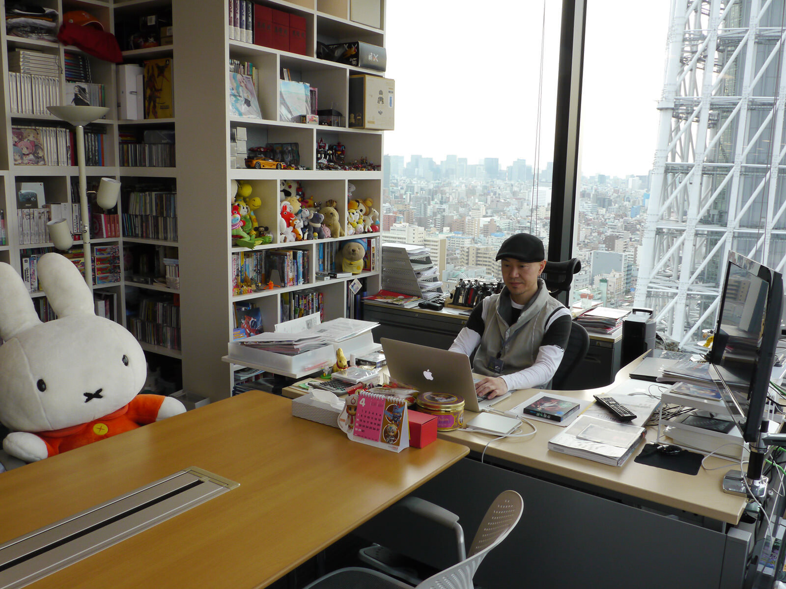 German Intern Takes Us on a Tour of Nitroplus 7