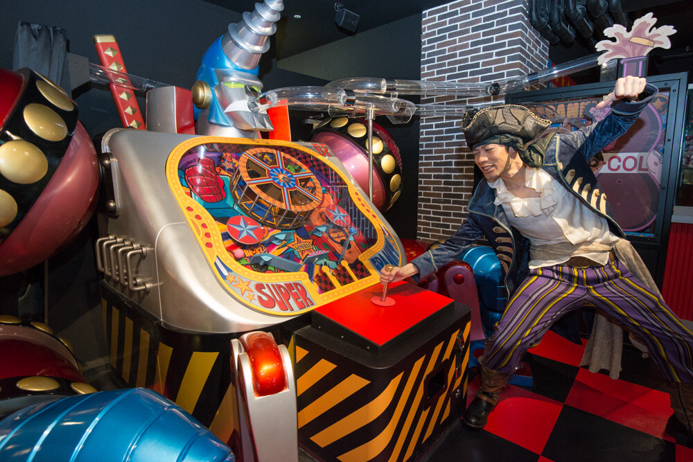 “Franky, You Pervert!” Ball Coaster—an attraction where you can play pinball!! Receive wonderful prizes, and if you’re lucky, a limited edition Franky Shogun! 24