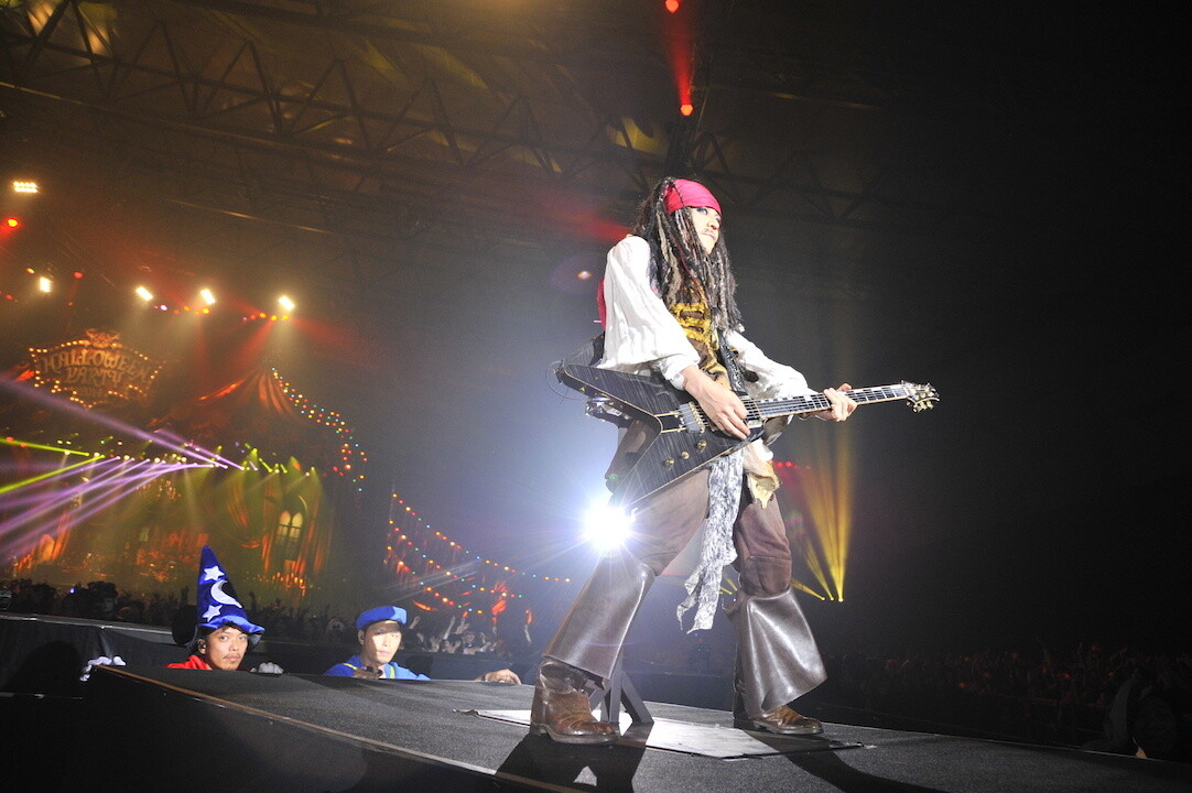 VAMPS’ HYDE Performs at Halloween Party 2014 in Fancy Costume! 4