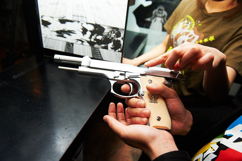 Commemorating the Release of the Newest Volume - Experience the World of *Black Lagoon* Through a Collaboration with Shooting Bar EA 15