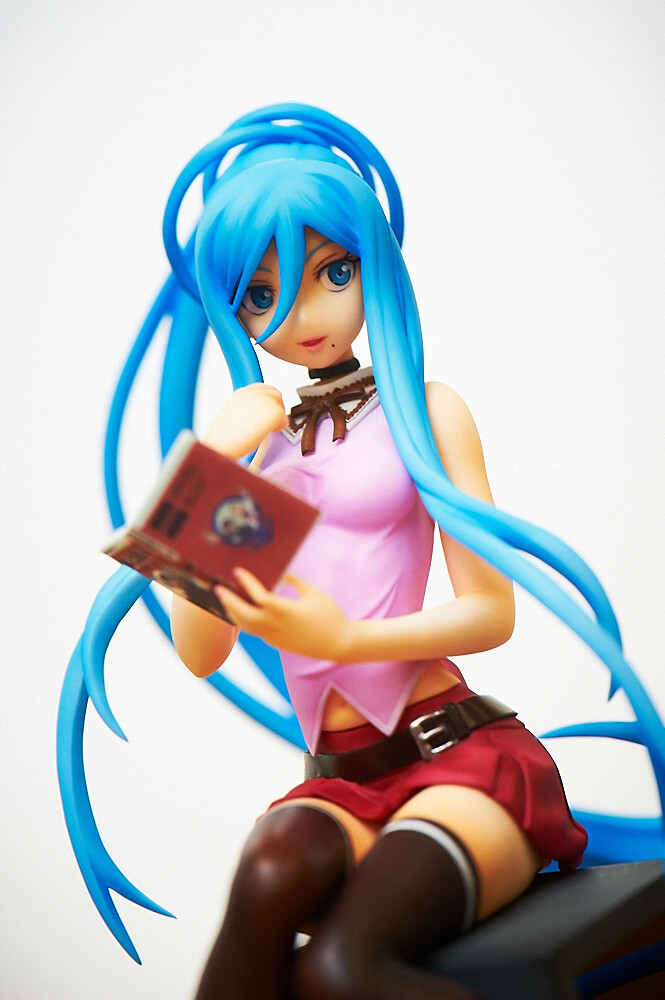 She comes with *Ships and Captains*, which she reads in the anime. 44