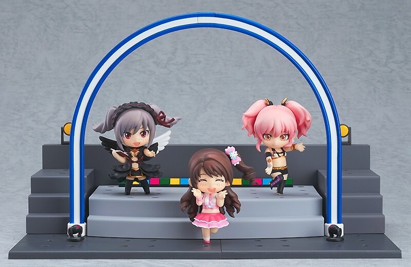 “Nendoroid Petite: The Idolm@ster Cinderella Girls - Ranko, Uzuki and Mika + Live Stage Set” 4,500 yen © NBGI 2