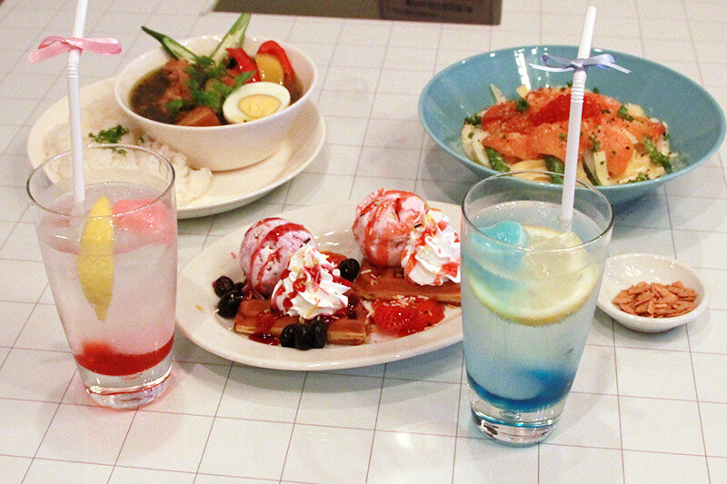 The limited ClariS Dining menu. Both of us visiting for this report were men. We felt a bit weird about the cutesy ribbons on the straws in our drinks. We were thankful that we chose to come when there weren’t too many guests.  4