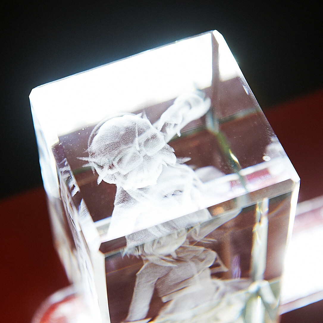 When looked at from the top, you can see the amazing detail in the hair and sunglasses! 4