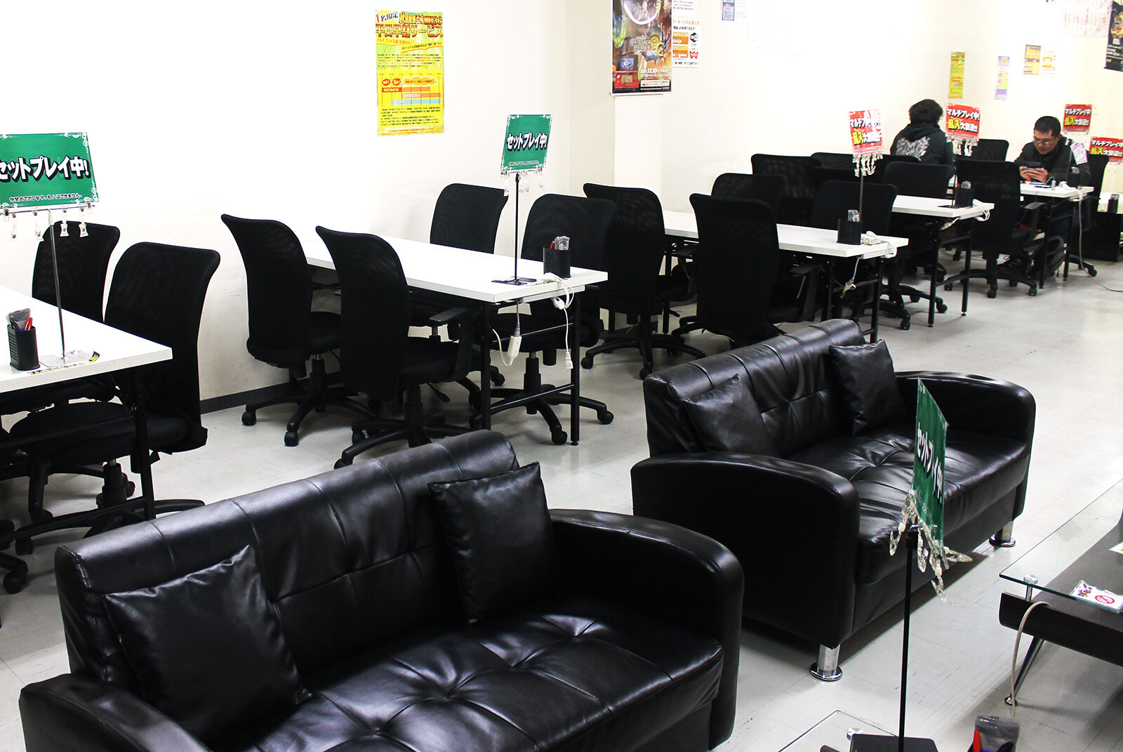 Portable Game Cafe Akihabara Shukaijo: Handheld Games, Cell Phone Games, Play Them All Here! 15