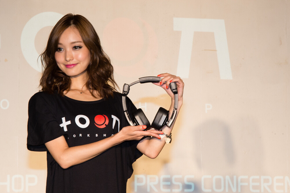 Transforming Headphones Made from an Incredible 256+ Parts! New Brand Now on Sale from Good Smile Company and Linkin Park’s Mr. Hahn 4