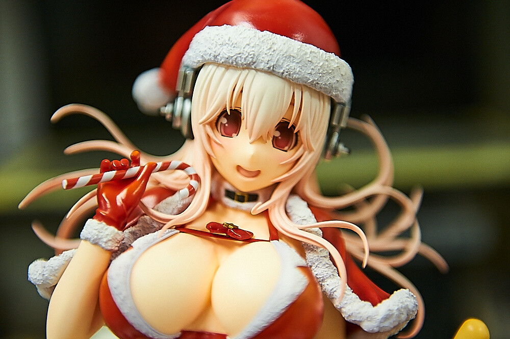 Art of Figure Making:  VERTEX, Sculpting, and Super Sonico 34