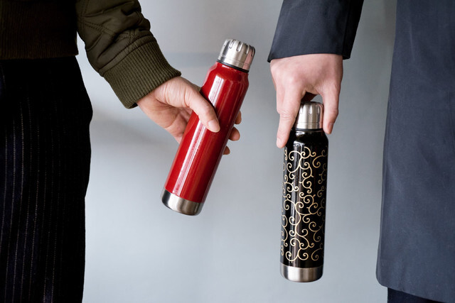 Urushi Umbrella Bottles Combine Traditional Japan with Everyday Convenience 2