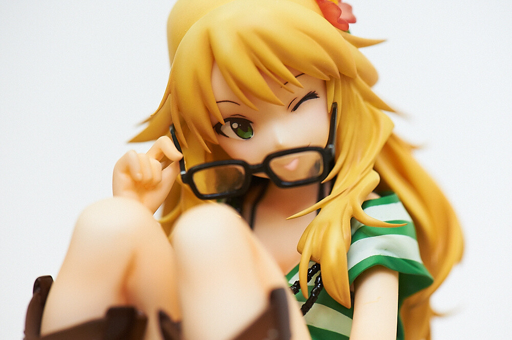 The figure recreates the coverart from the Blu-ray of the anime TV series *The Idolm@ster*. 26