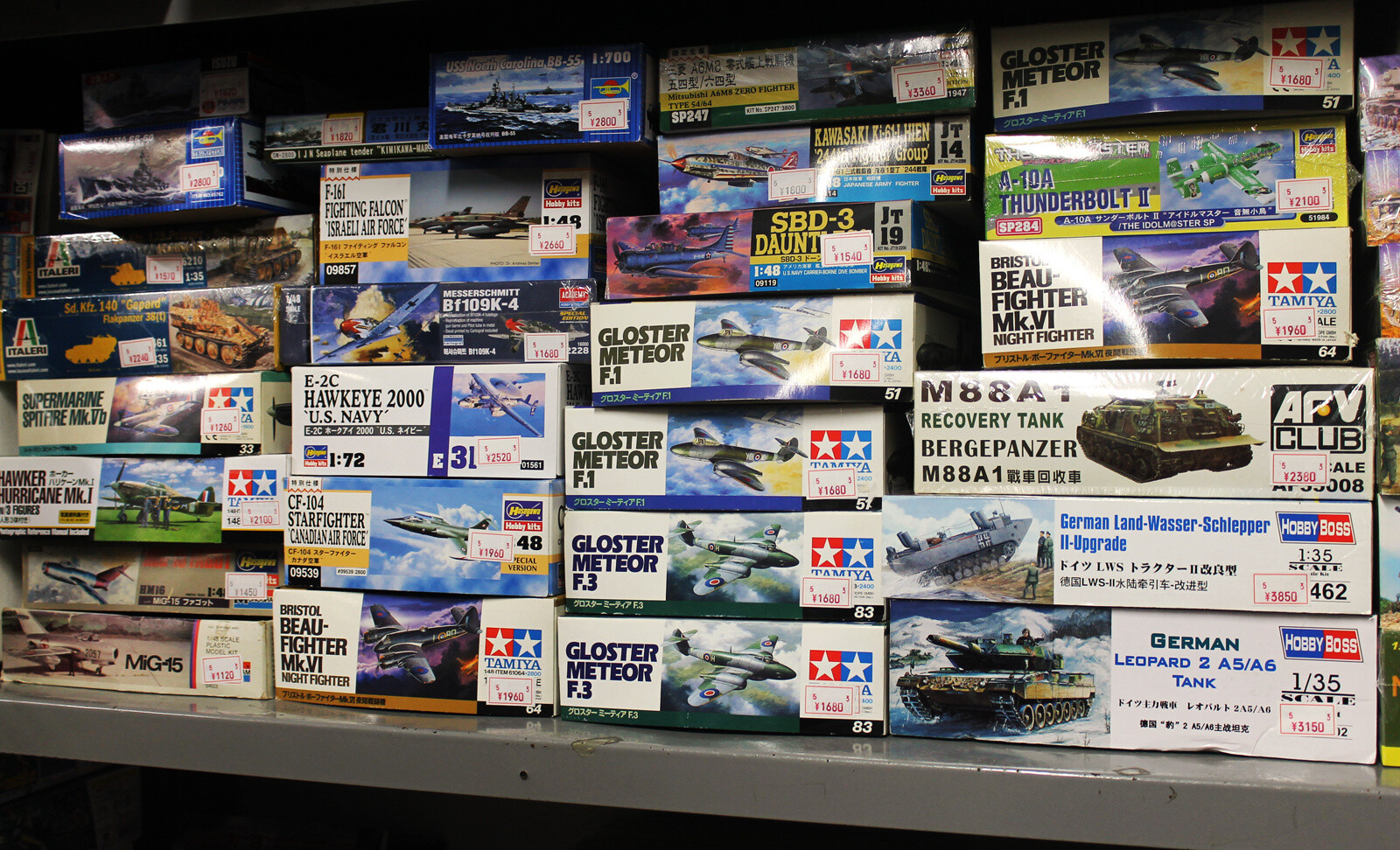 Leomokei: Plastic Models and Figures Abound in this Specialty Shop 1