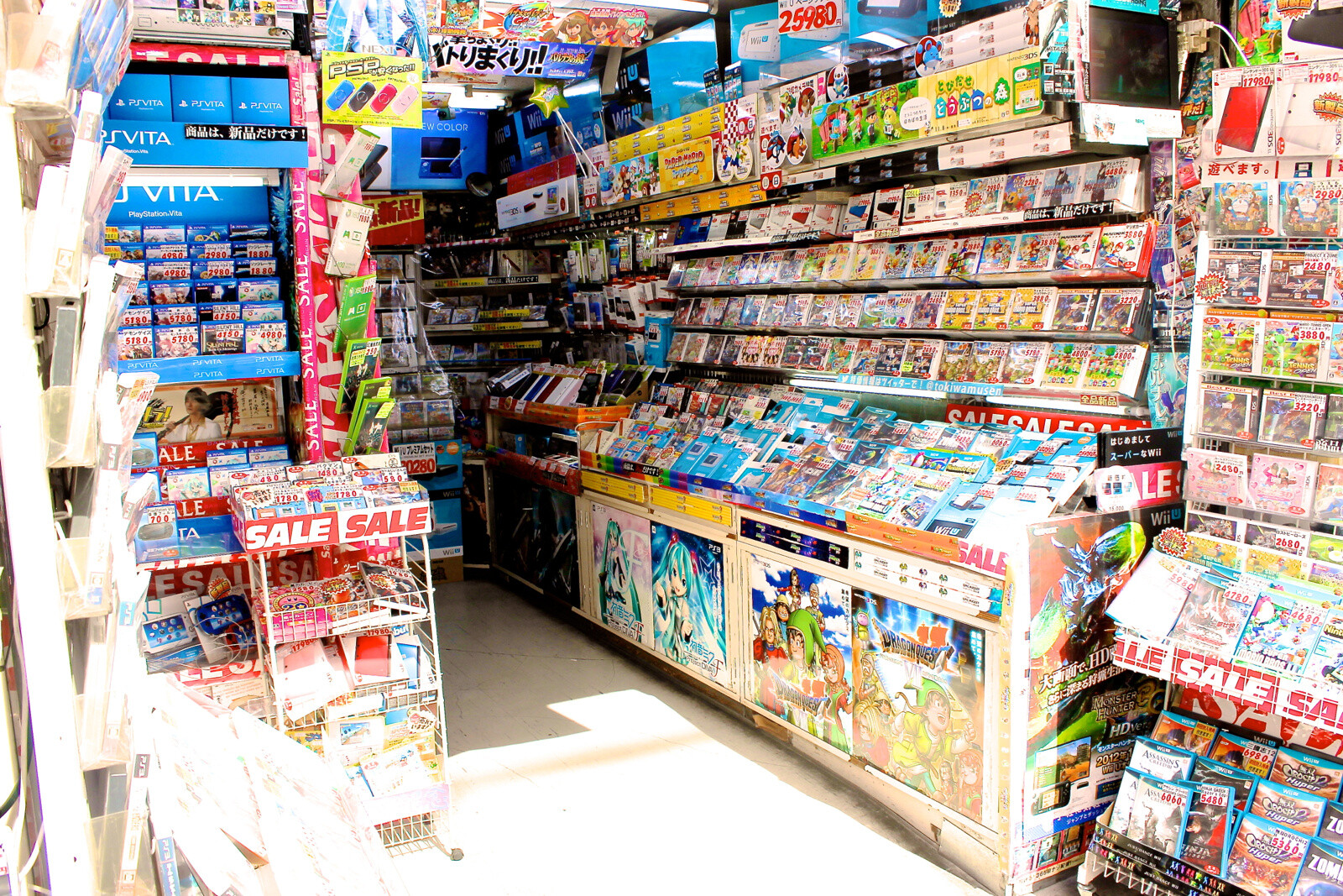 TOKIWAMUSEN: One of Akihabara’s Oldest Video Game Shops 4