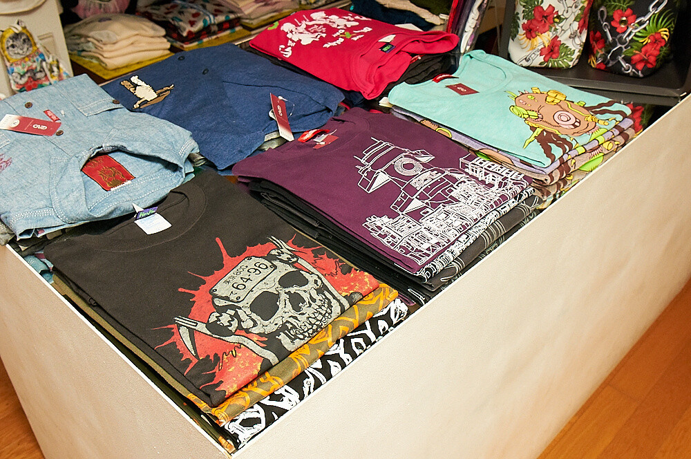 Aiming for High Dimension Anime/Manga Design: MHz Presents the Worlds of *Knights of Sidonia* and *Dorohedoro* in Clothing 25