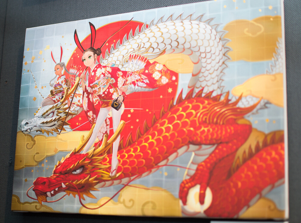 When doing original works, Takayama consciously tries to do themes that he does not do in his normal work. He says he often draws women, because he does not usually get the chance. 11