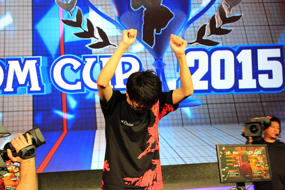 Kazunoko Wins “Ultra Street Fighter IV” World Championship Capcom Cup Finals 2015! 5