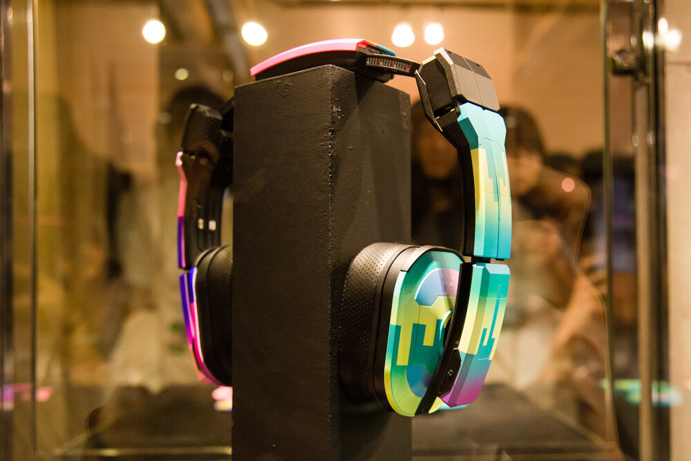 Transforming Headphones Made from an Incredible 256+ Parts! New Brand Now on Sale from Good Smile Company and Linkin Park’s Mr. Hahn 9