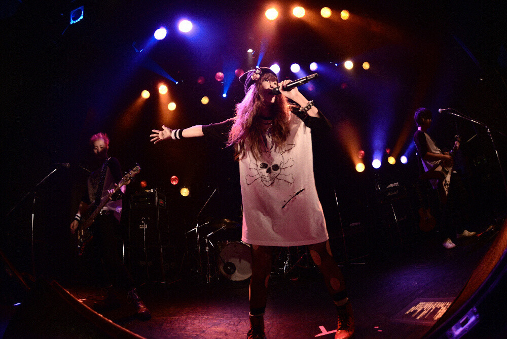 Milky Bunny Puts on a Cute Rock Concert! 17