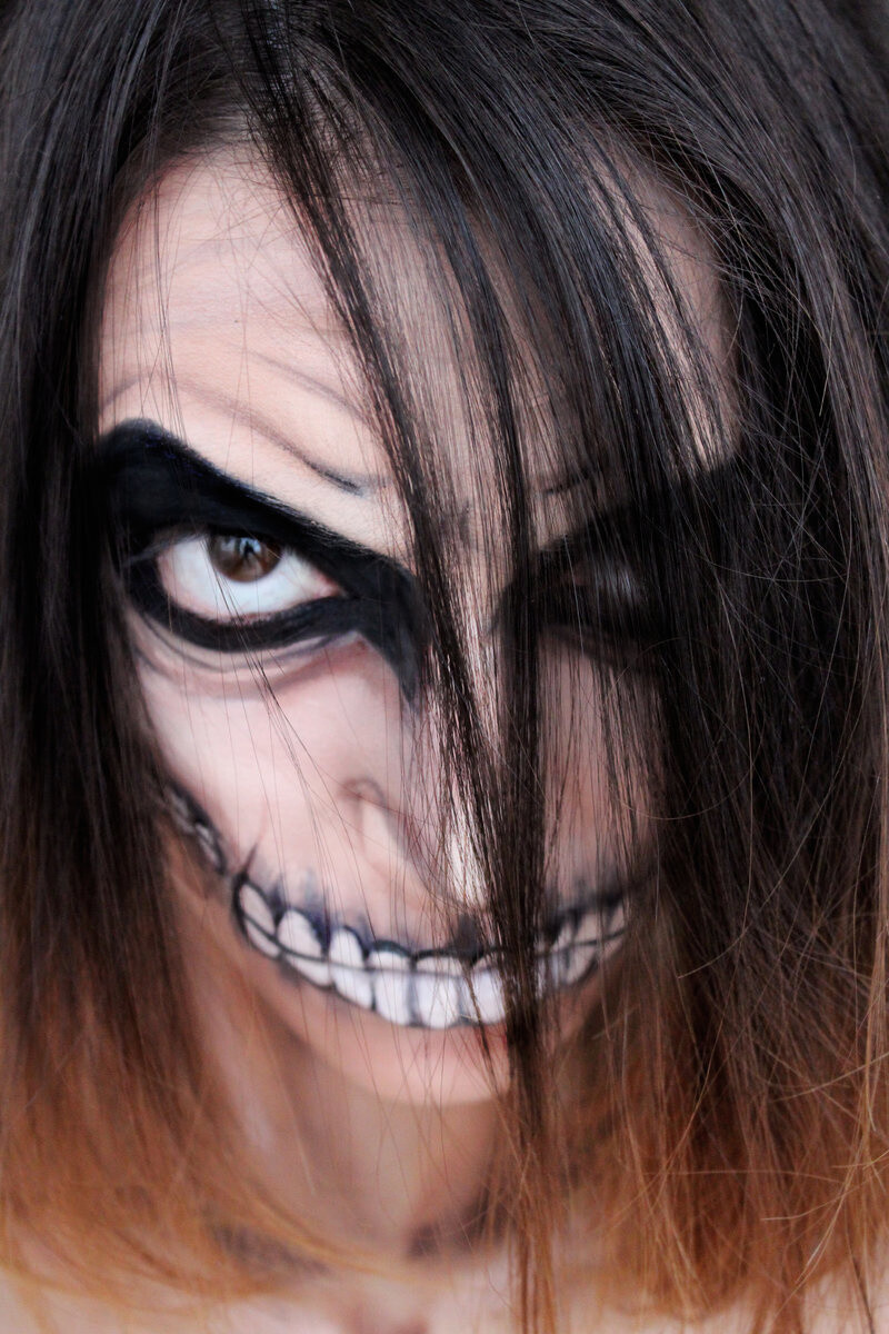 The Female Titan Appears?! This Romanian Makeup Artist’s Titan Makeup is Amazing! 2
