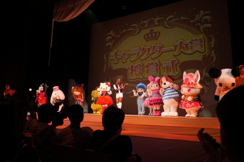 Everyone on stage  11