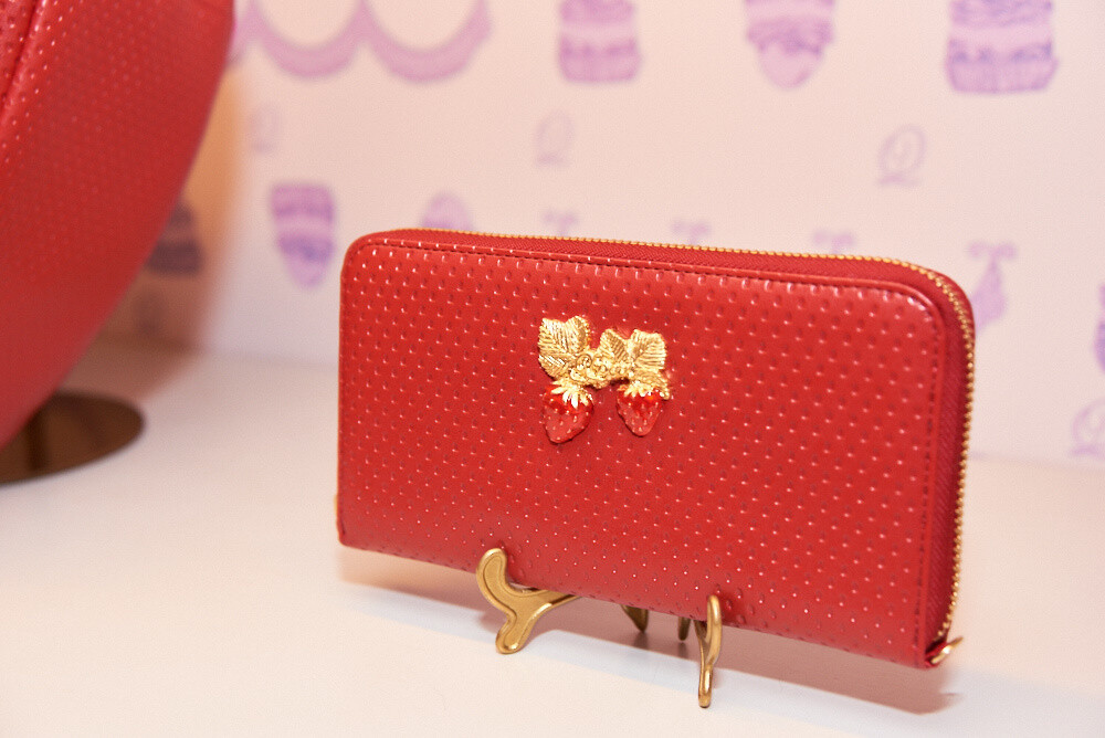 Q-pot. Marks 15th Anniversary with Mouth-watering Strawberry Pieces [Photo Report] 0