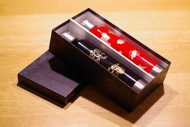 Urushi Umbrella Bottles Combine Traditional Japan with Everyday Convenience 5