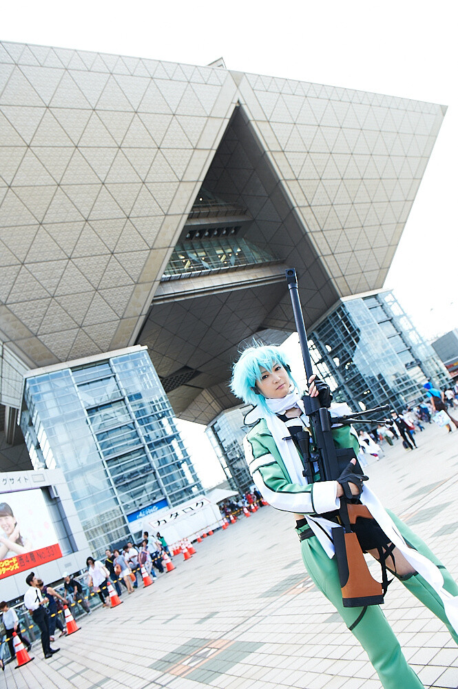 At Tokyo Big Sight. We found cosplayer cosplaying as Sinon from SAO II! 0