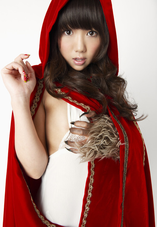 Lewd or Culture- “COSPLAY” Photo Collection Explores the Many Faces of Fashion 2