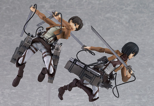 The two heroes just about to strike. The movement of Eren’s body adds to the realism. 12