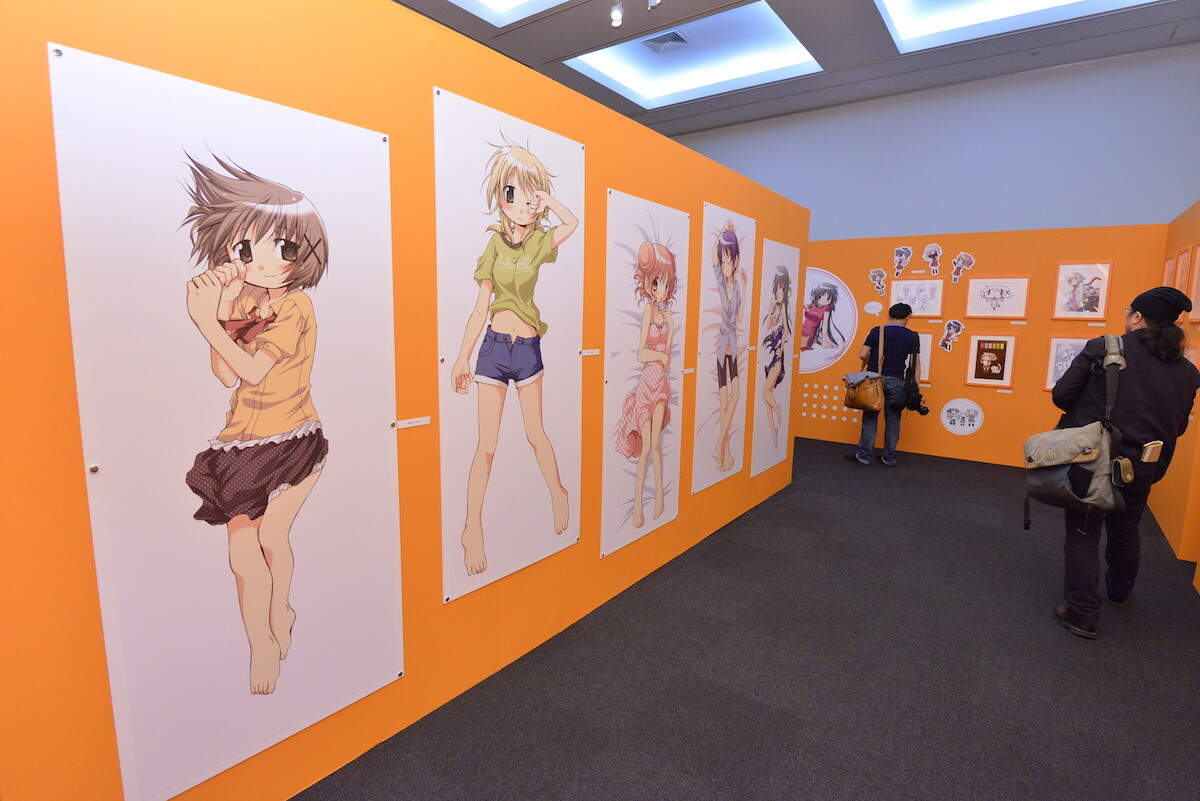 Ume Aoki Exhibition Begins 10