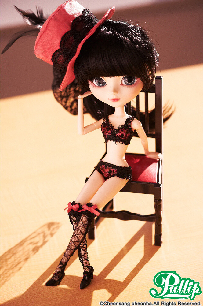 A Primer on Custom Dolls Beginning with Pullip: Connecting Hearts Through Love 3