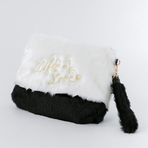 Yuri!!! on Ice and SuperGroupies Collab For Winter-Themed Lineup 8