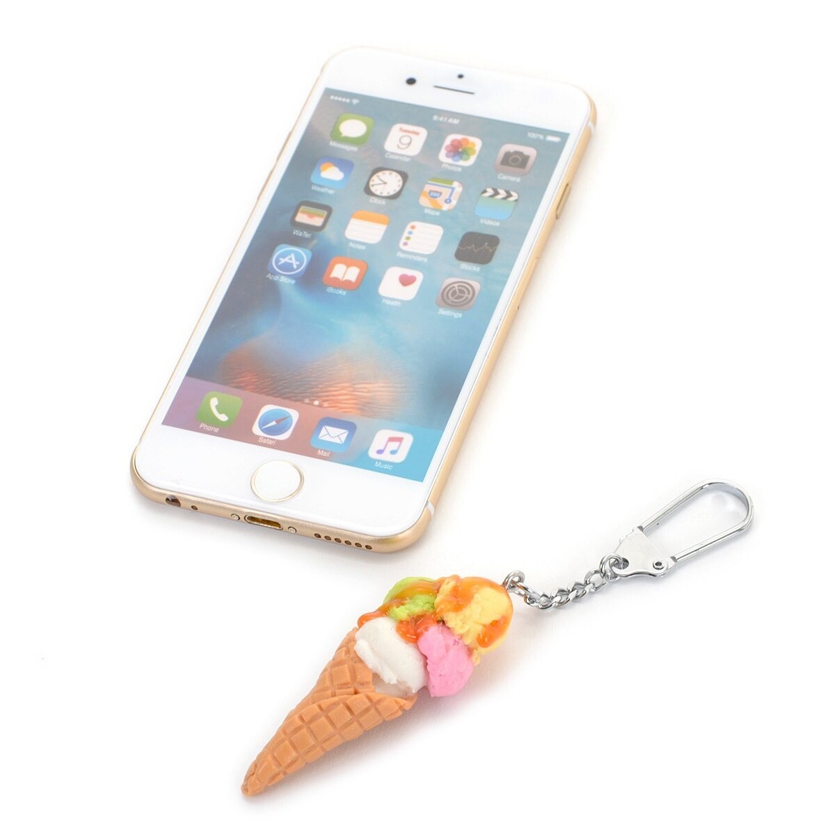 7 Deliciously Melty Ice Cream Fashion Items to Enjoy All Year Round 8