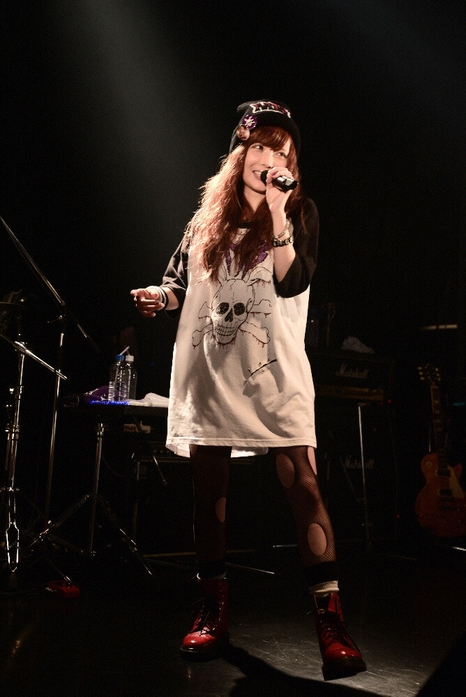 Milky reappeared for the encore wearing a concert T-shirt that she designed. 14